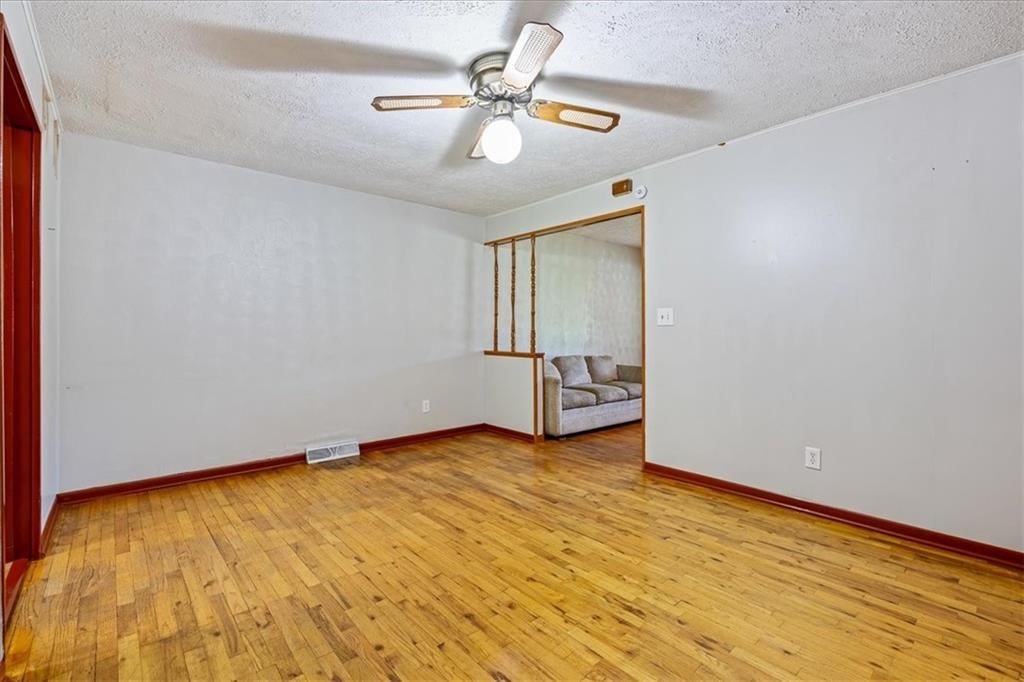 4905 Oakland Avenue — photo 13