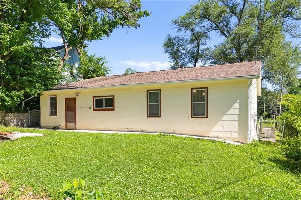 4905 Oakland Avenue — photo 21