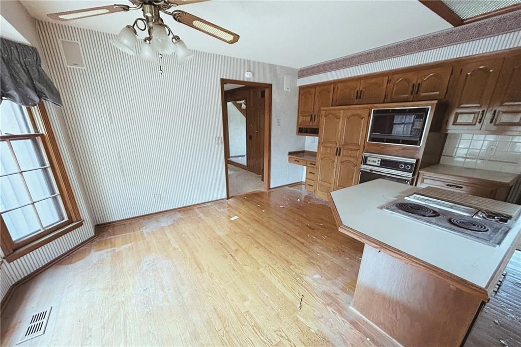11651 Grant Drive — photo 4