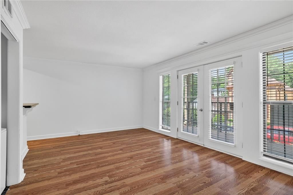 4727 Jarboe Street — photo 5