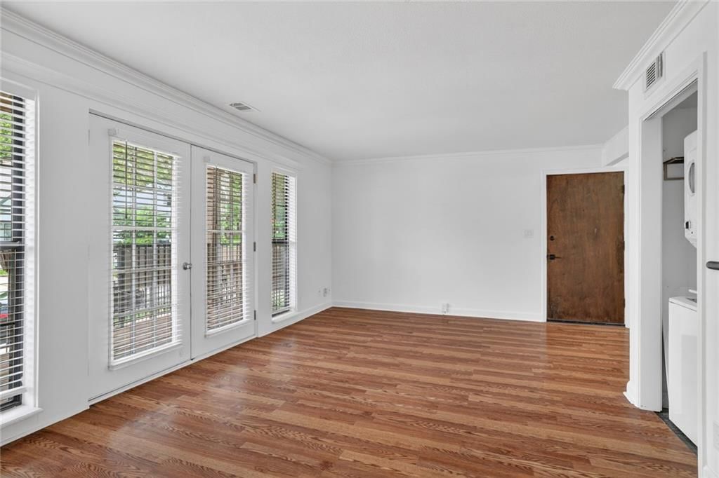 4727 Jarboe Street — photo 7