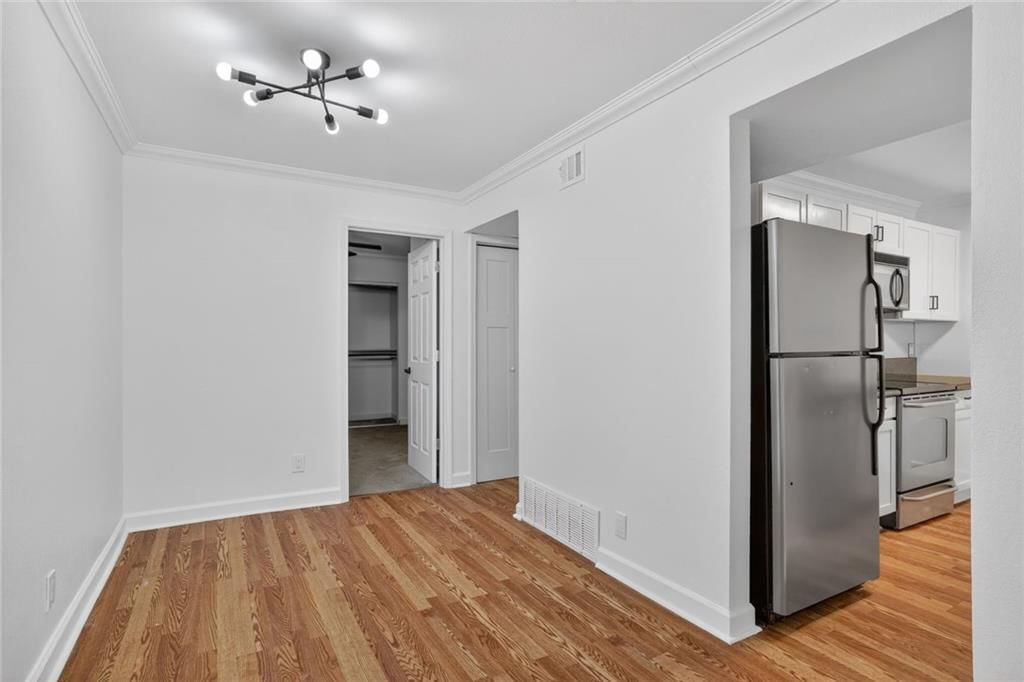 4727 Jarboe Street — photo 9