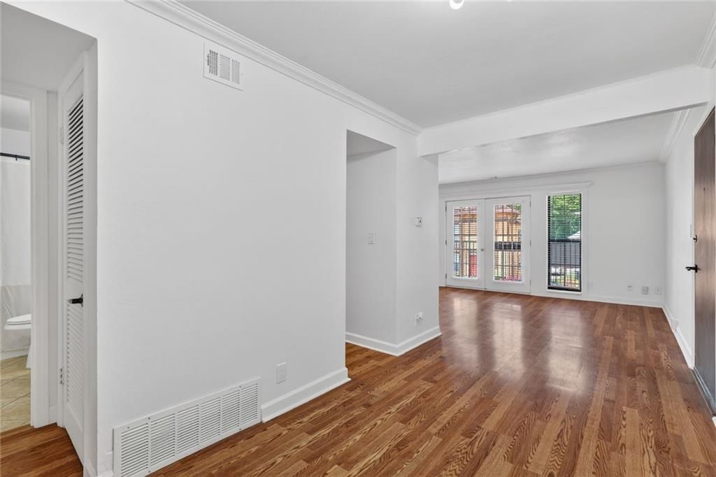 4727 Jarboe Street — photo 13