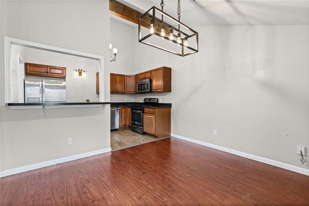 11230 College Avenue — photo 9