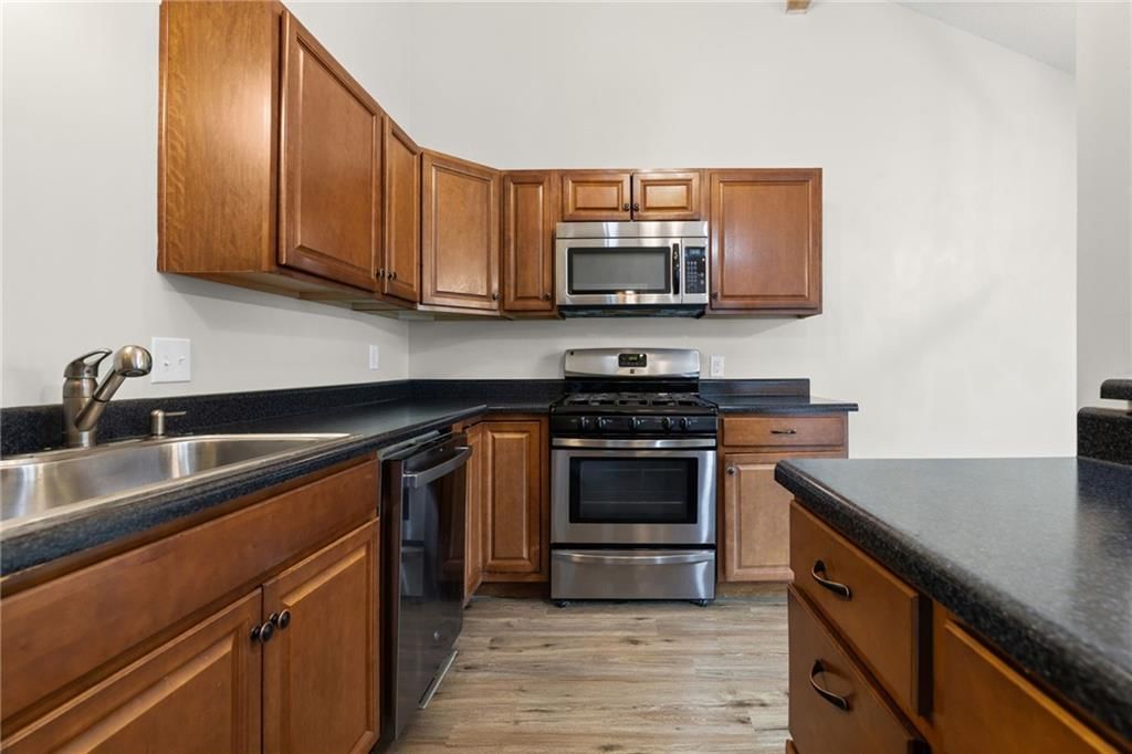 11230 College Avenue — photo 13