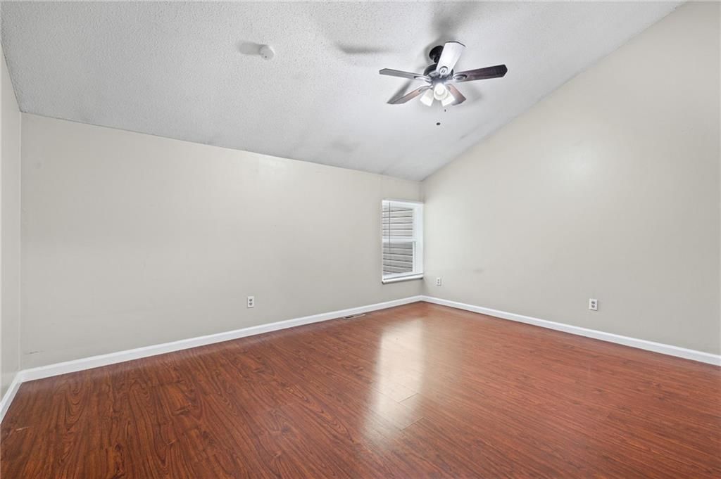 11230 College Avenue — photo 15