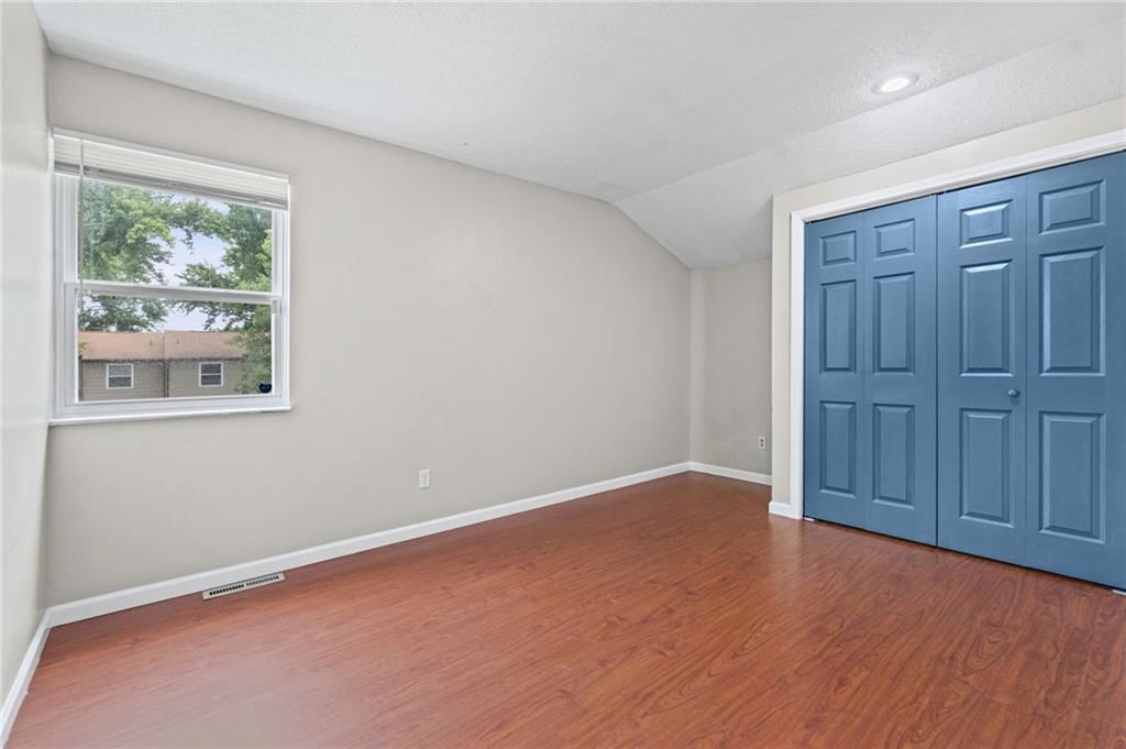 11230 College Avenue — photo 17