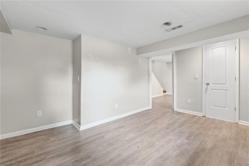 11230 College Avenue — photo 28
