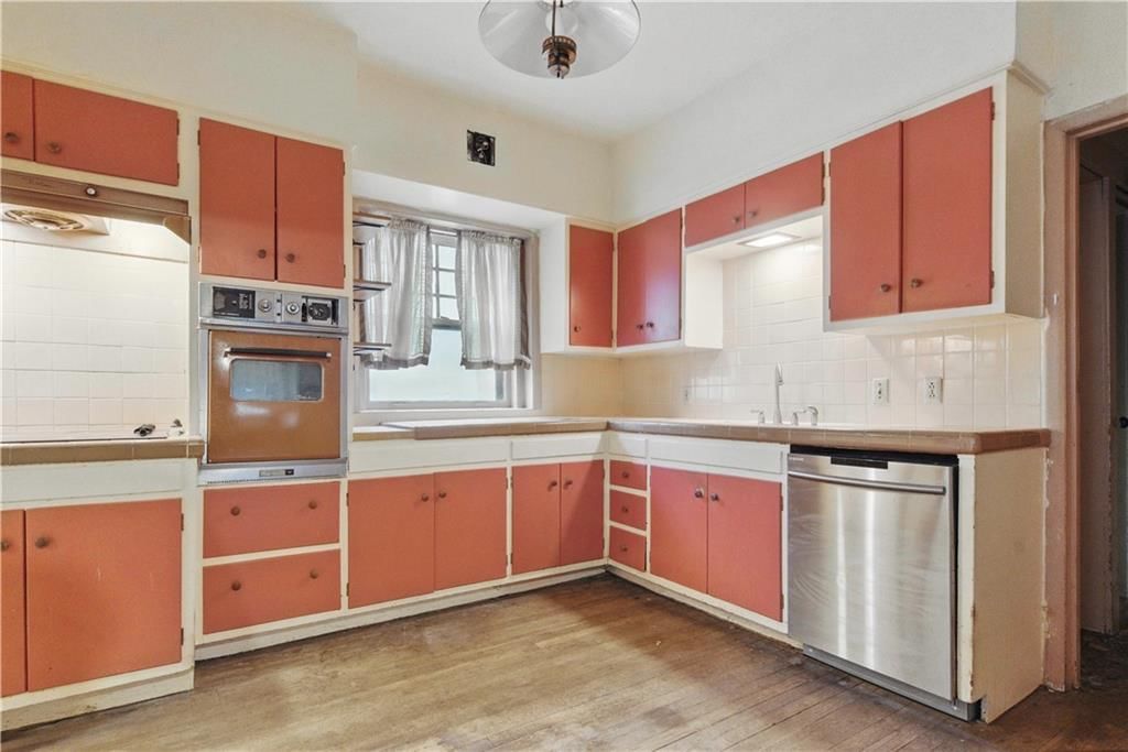 5334 Oak Street — photo 14