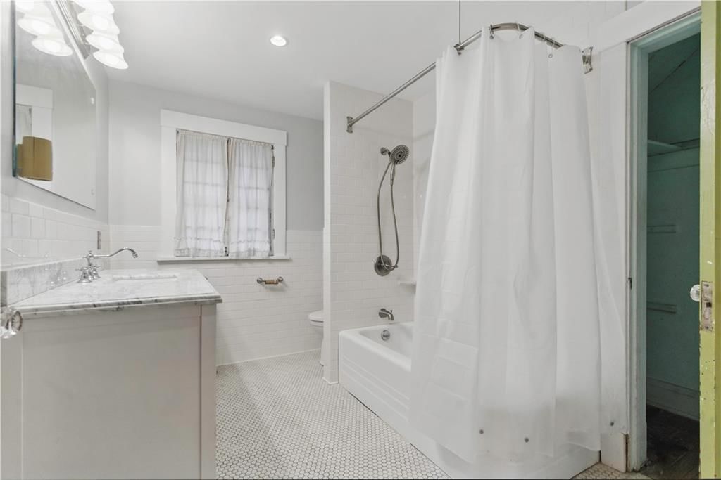 5334 Oak Street — photo 21