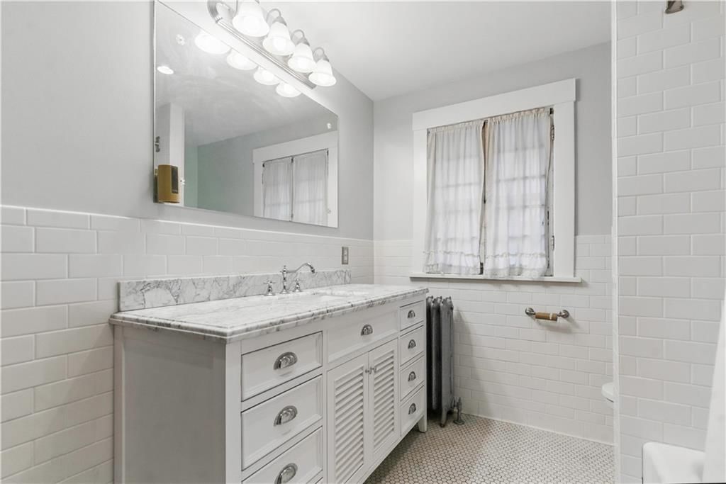 5334 Oak Street — photo 22