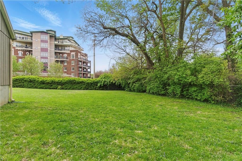 5334 Oak Street — photo 31