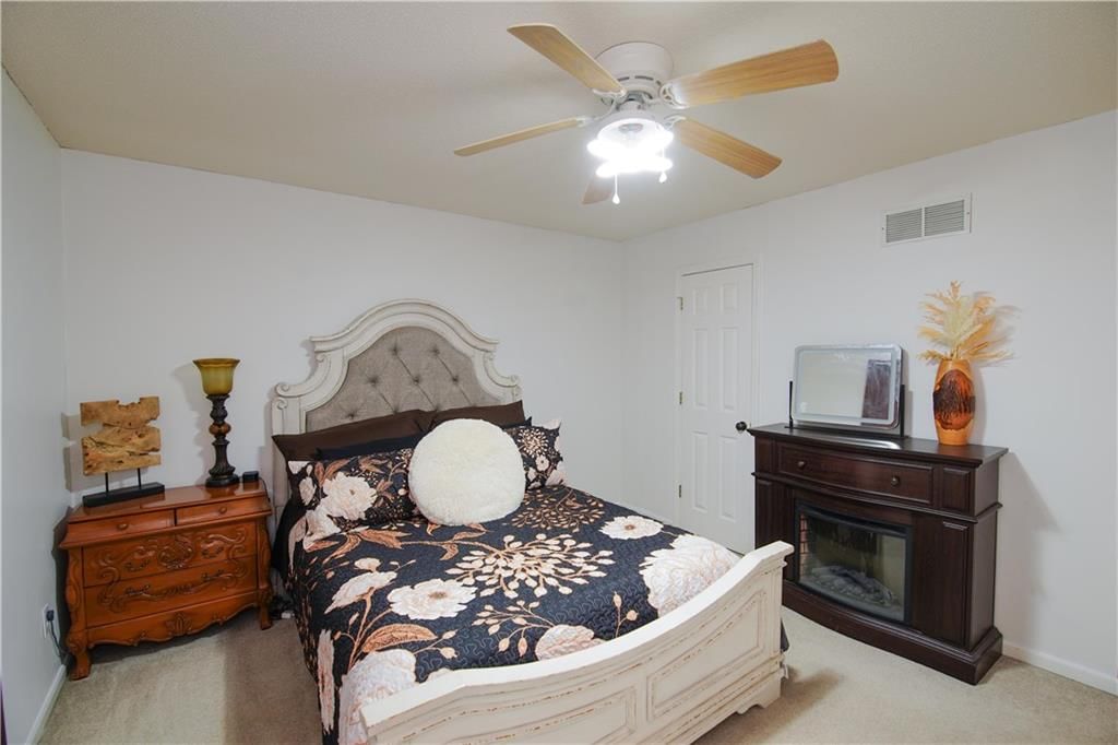 405 SW Hoke Lane — photo 16