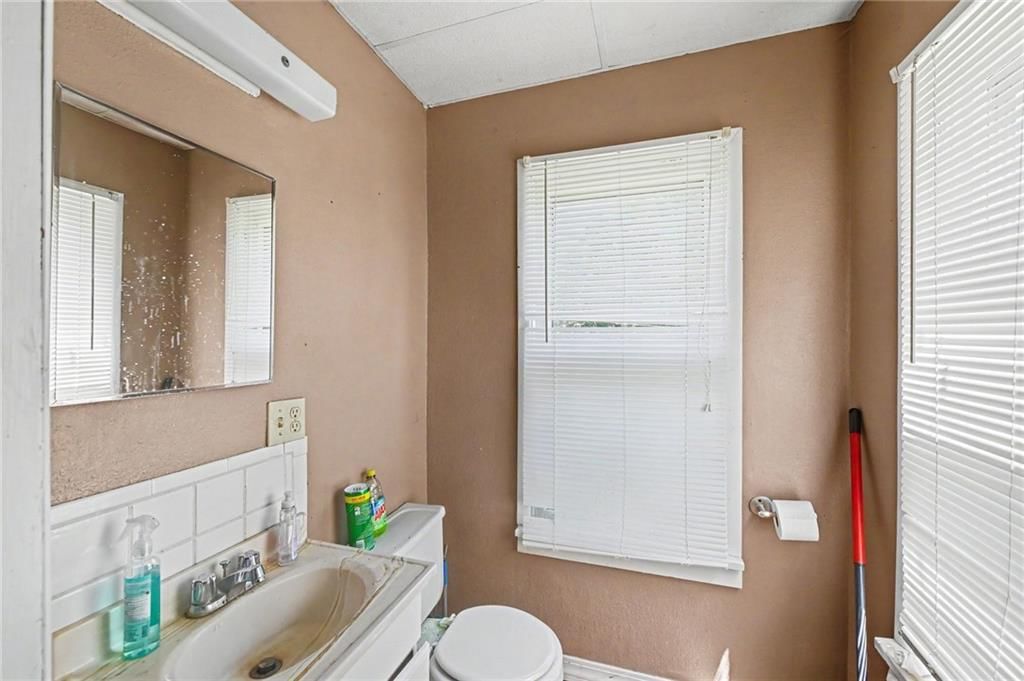 2221 Faraon Street — photo 9