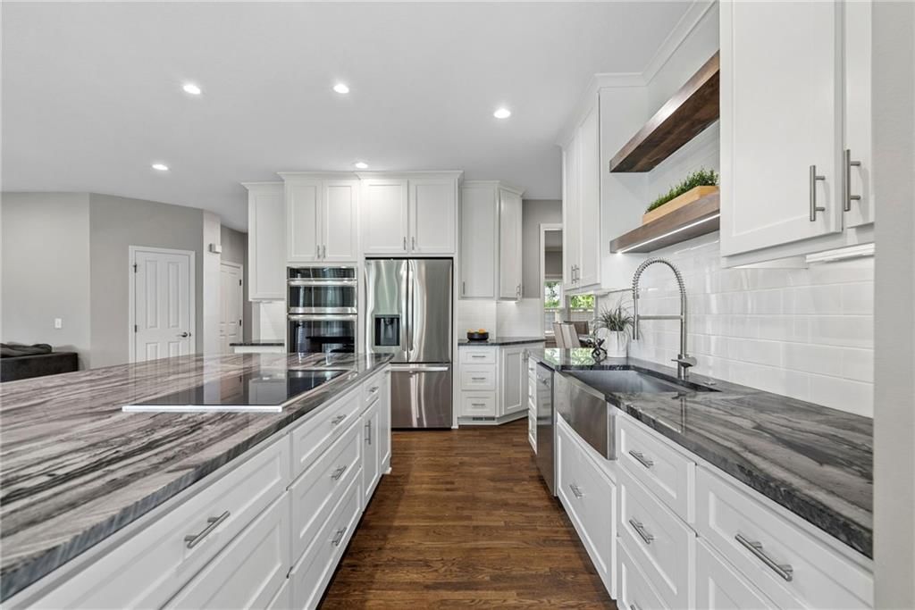 5307 W 165th Terrace — photo 7