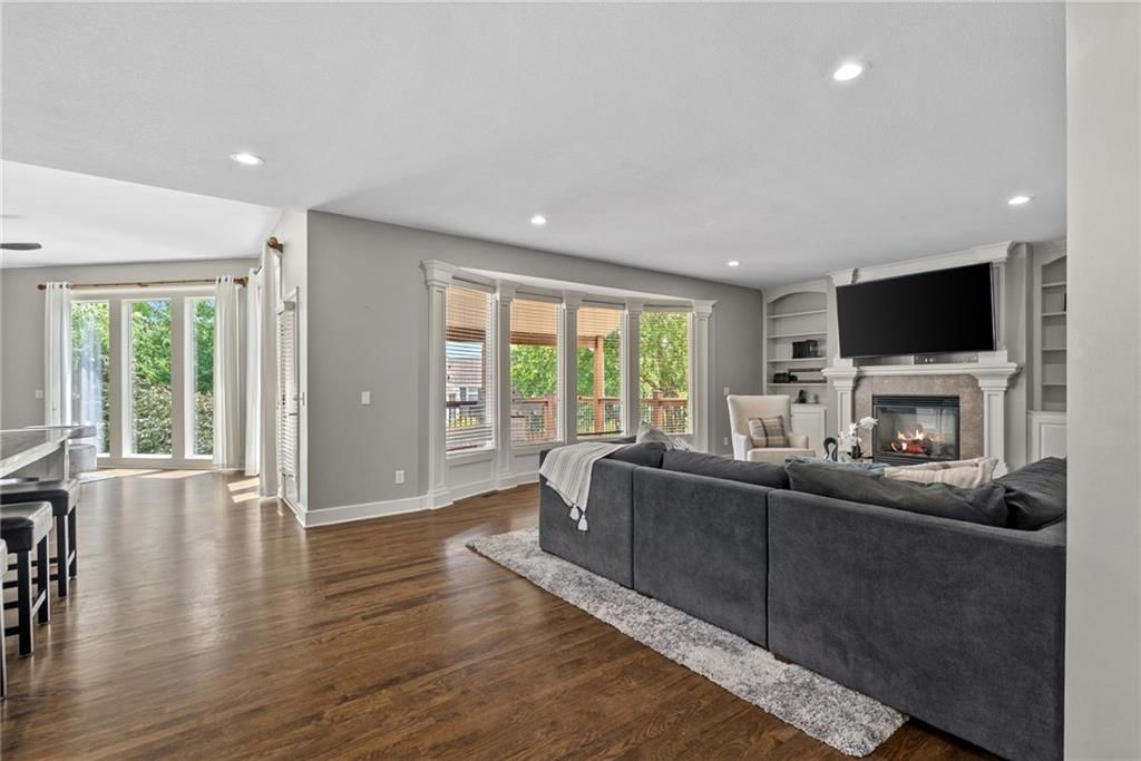 5307 W 165th Terrace — photo 13
