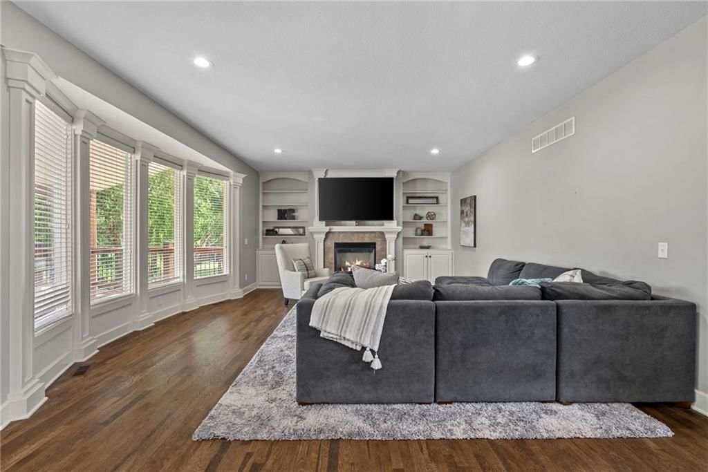 5307 W 165th Terrace — photo 14