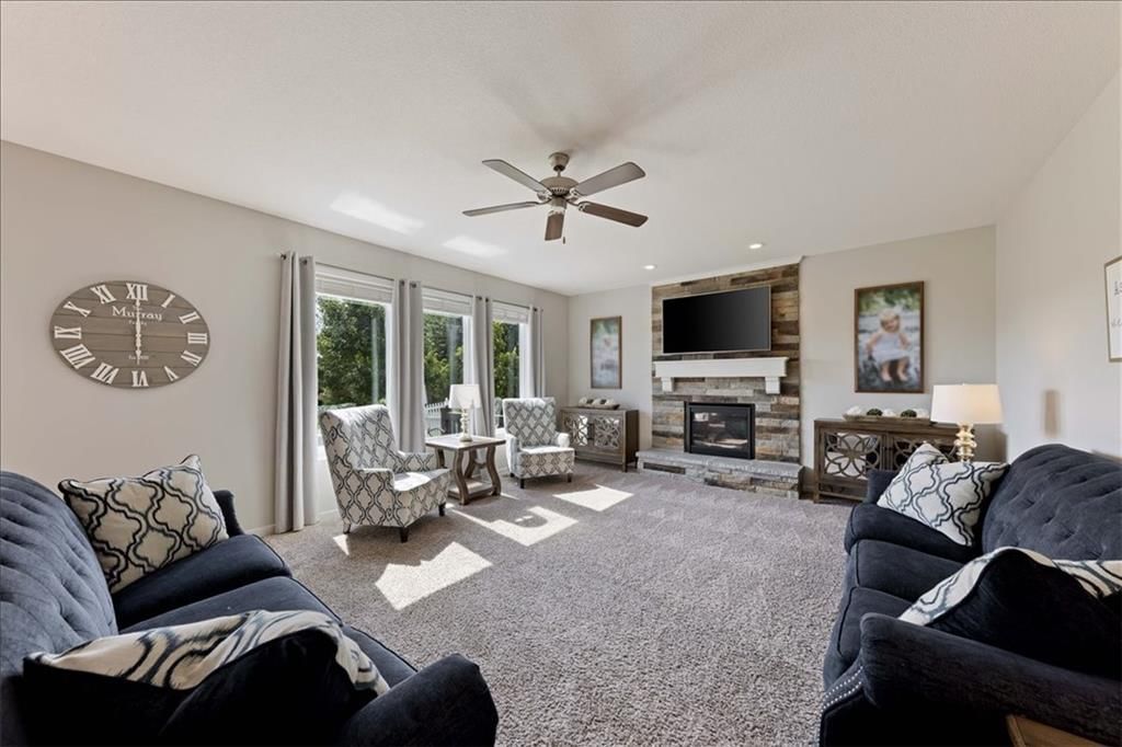 390 N Cedar Hills Street — photo 4