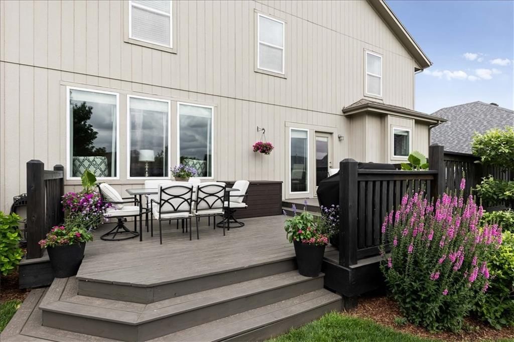 390 N Cedar Hills Street — photo 25