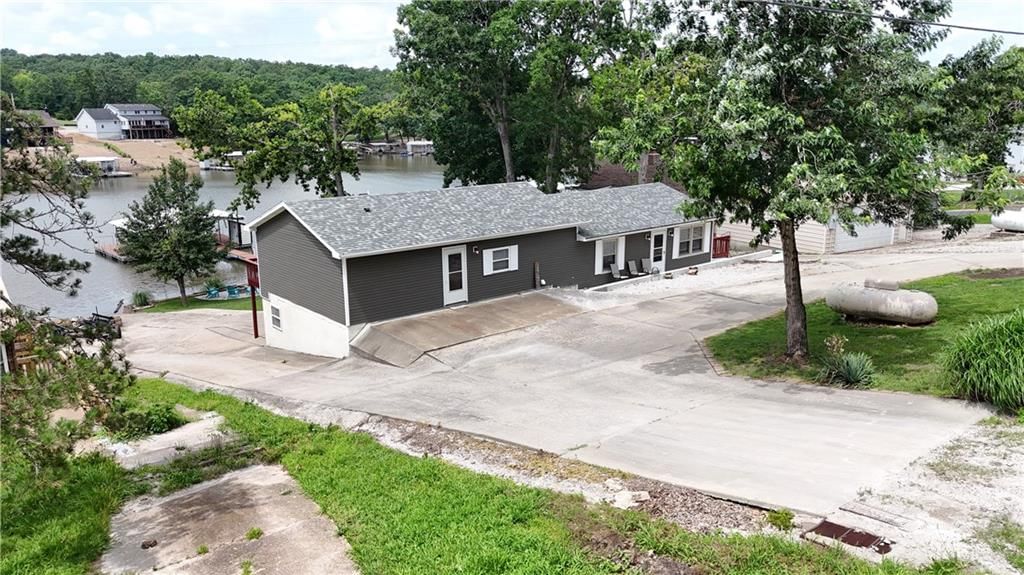 28723 Mistletoe Avenue, Warsaw, MO
