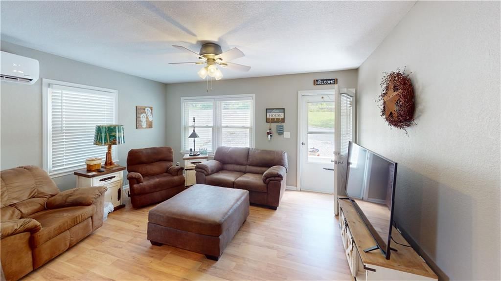28723 Mistletoe Avenue — photo 36