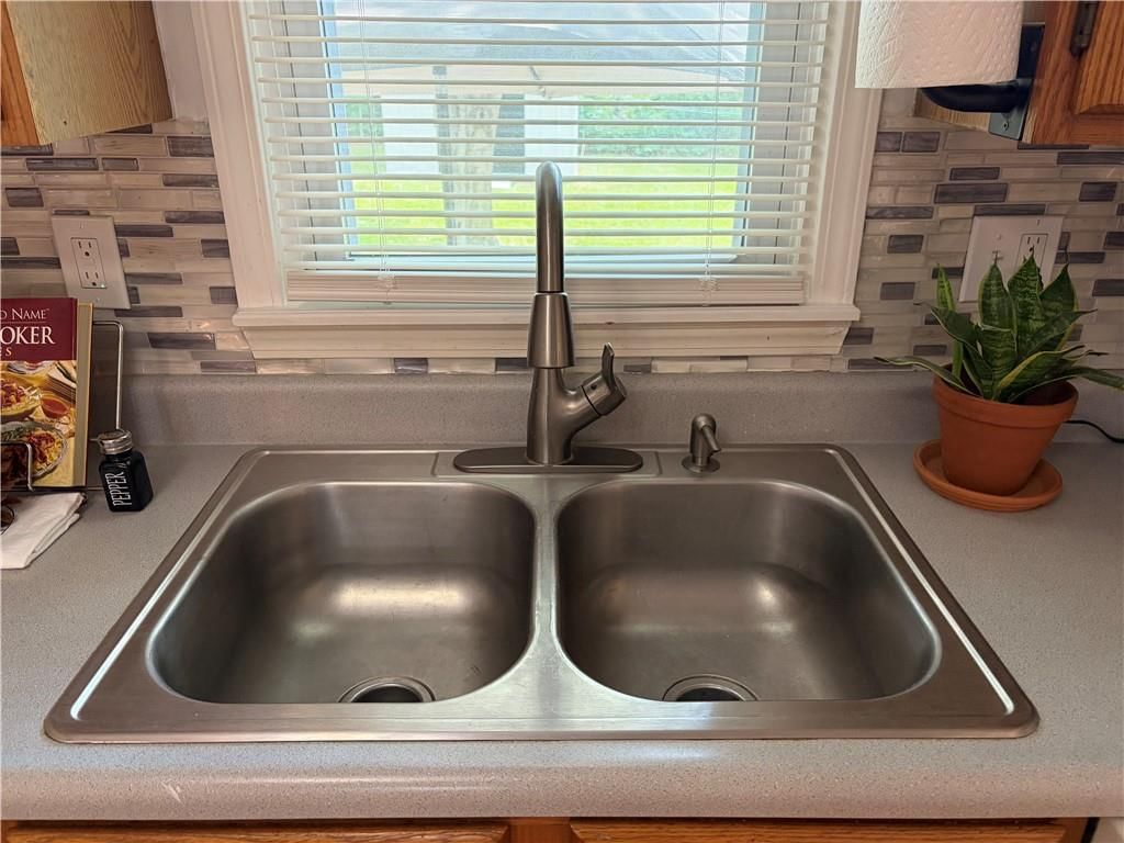 1107 Cordell Street — photo 17