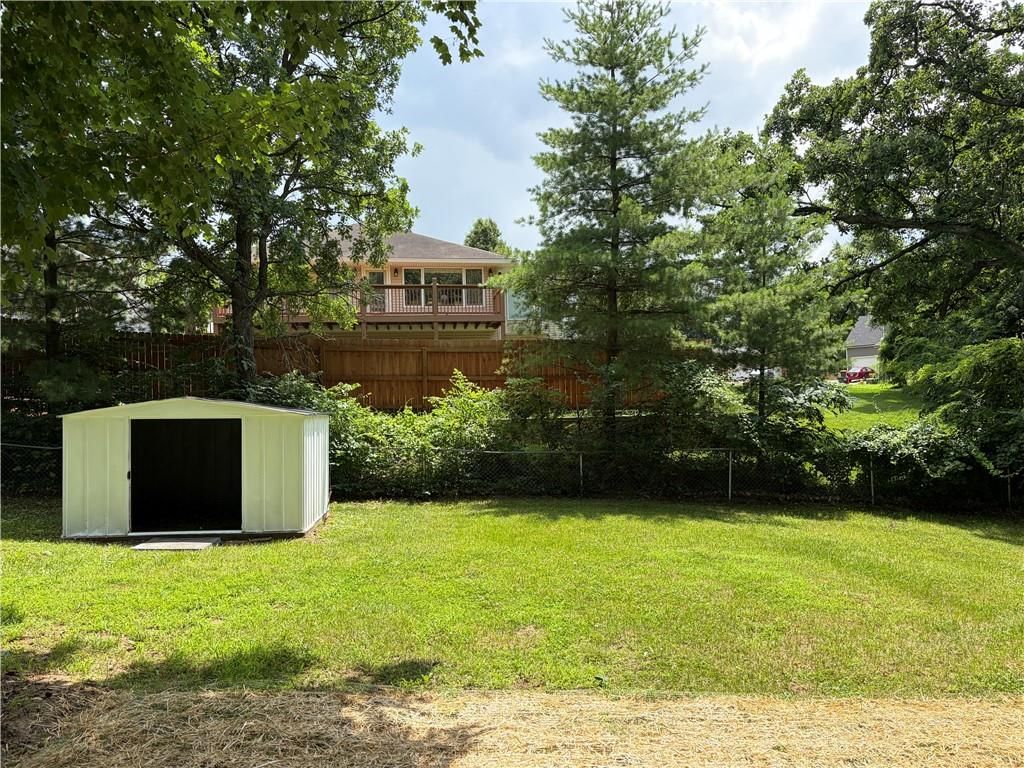 1107 Cordell Street — photo 47