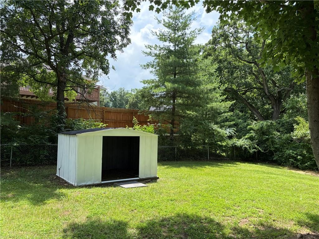 1107 Cordell Street — photo 48