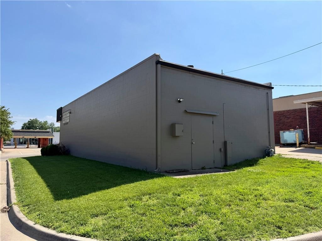 619 Holiday Plaza — photo 5