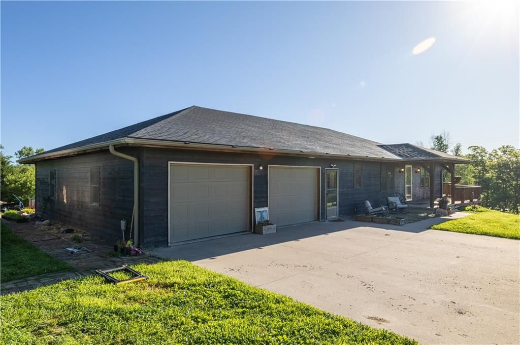 20449 N US 169 Highway — photo 3