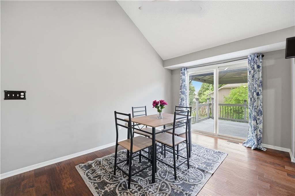 722 Saddle Peak Drive — photo 10