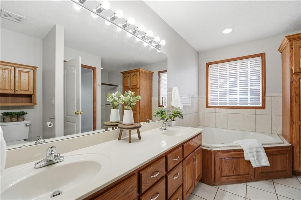 722 Saddle Peak Drive — photo 15