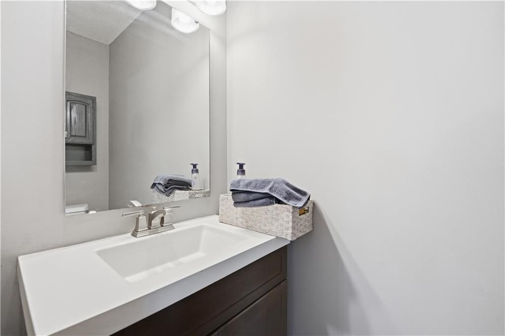 722 Saddle Peak Drive — photo 19