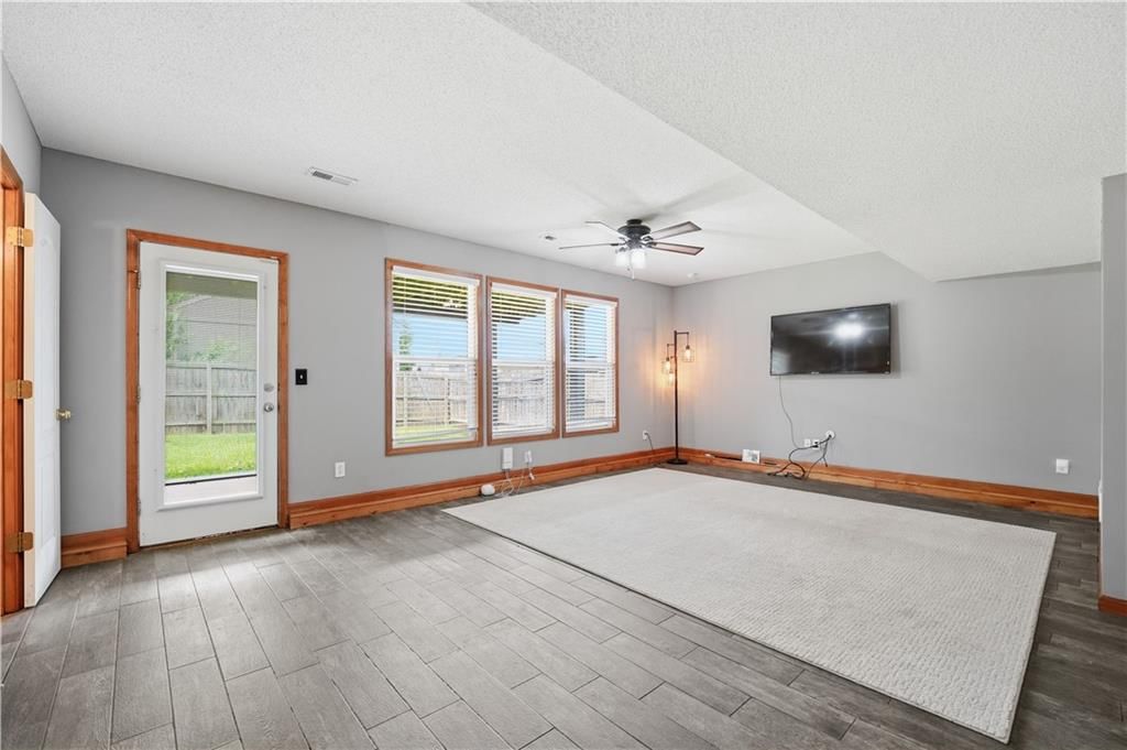 722 Saddle Peak Drive — photo 21