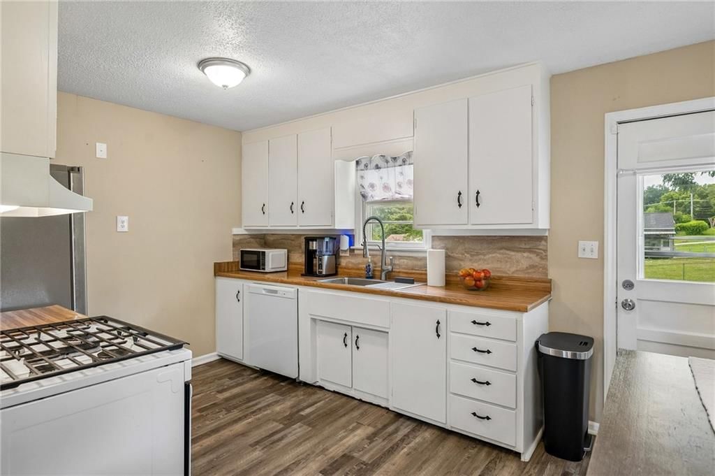 4801 NE 46th Terrace — photo 7