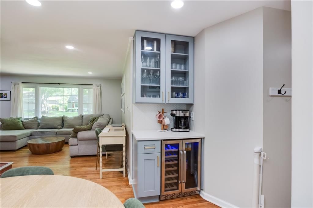 5523 W 70th Terrace — photo 7