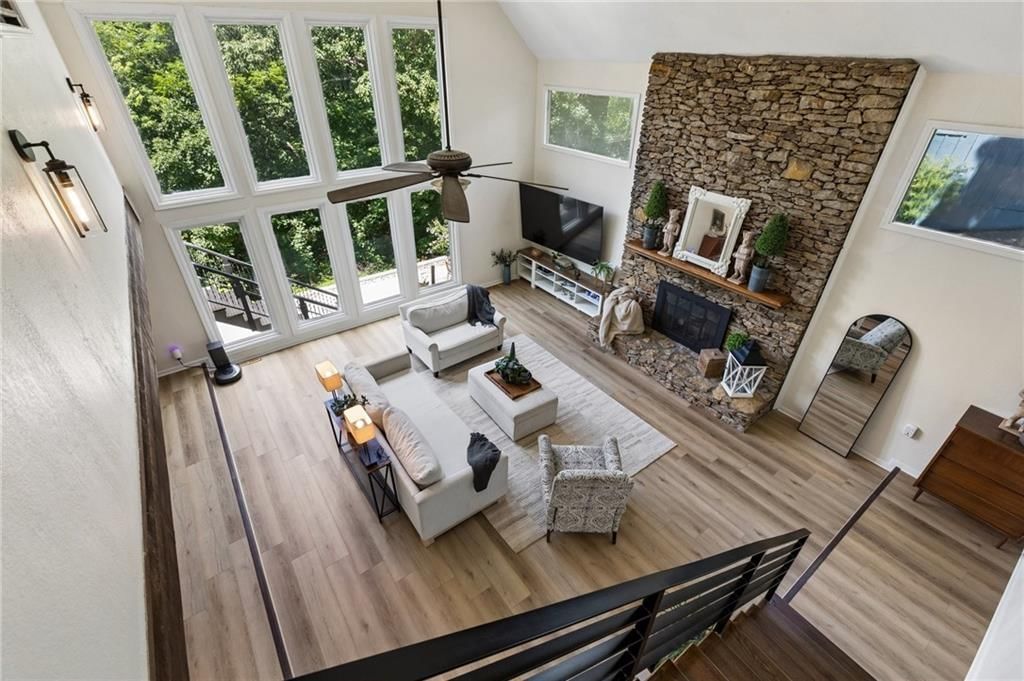 708 LAKE FOREST Drive — photo 12
