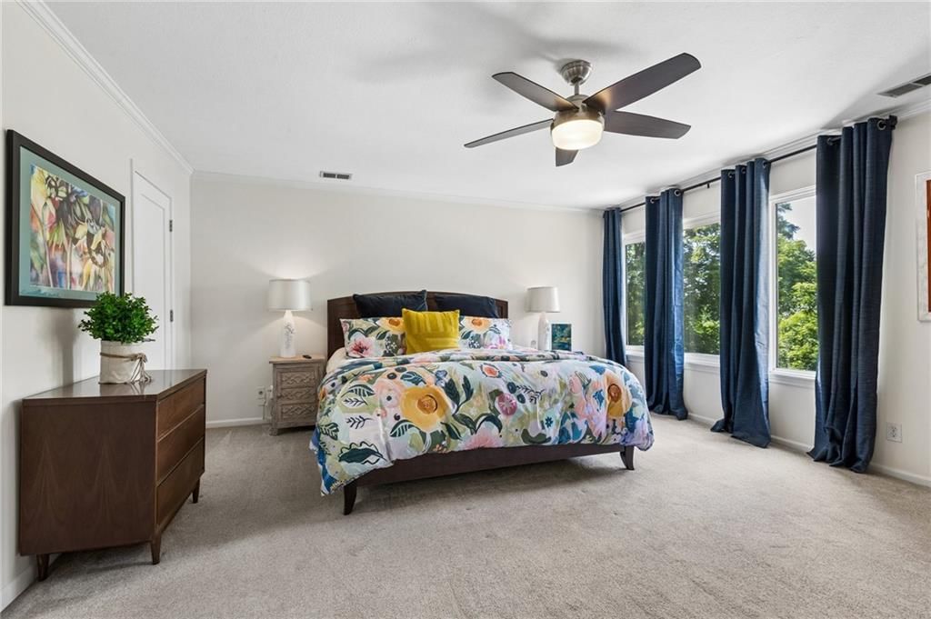 708 LAKE FOREST Drive — photo 17