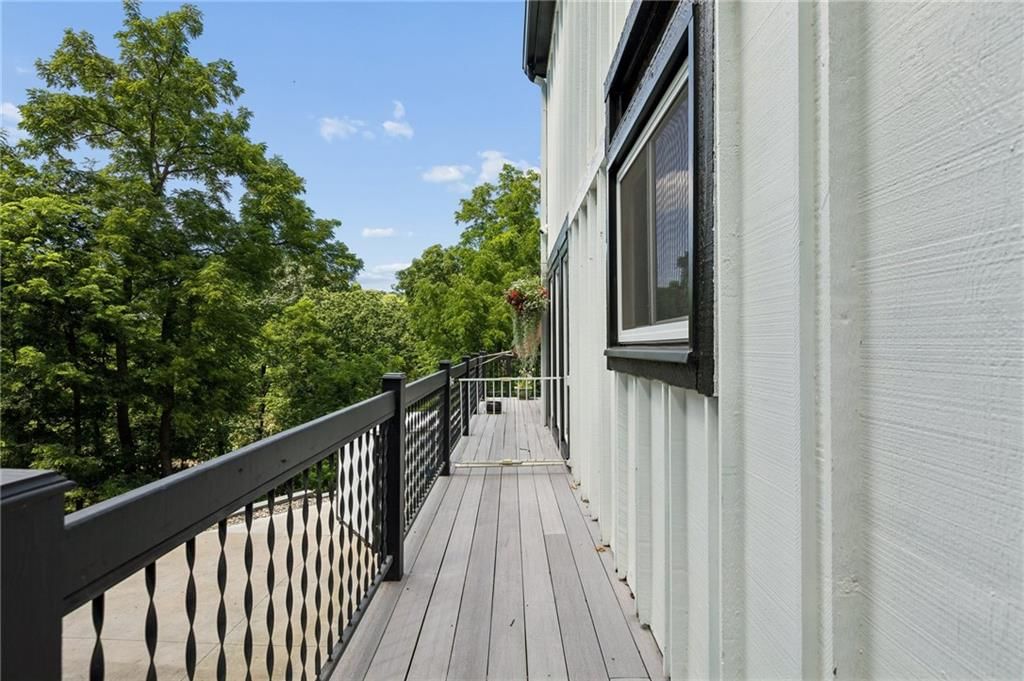 708 LAKE FOREST Drive — photo 38
