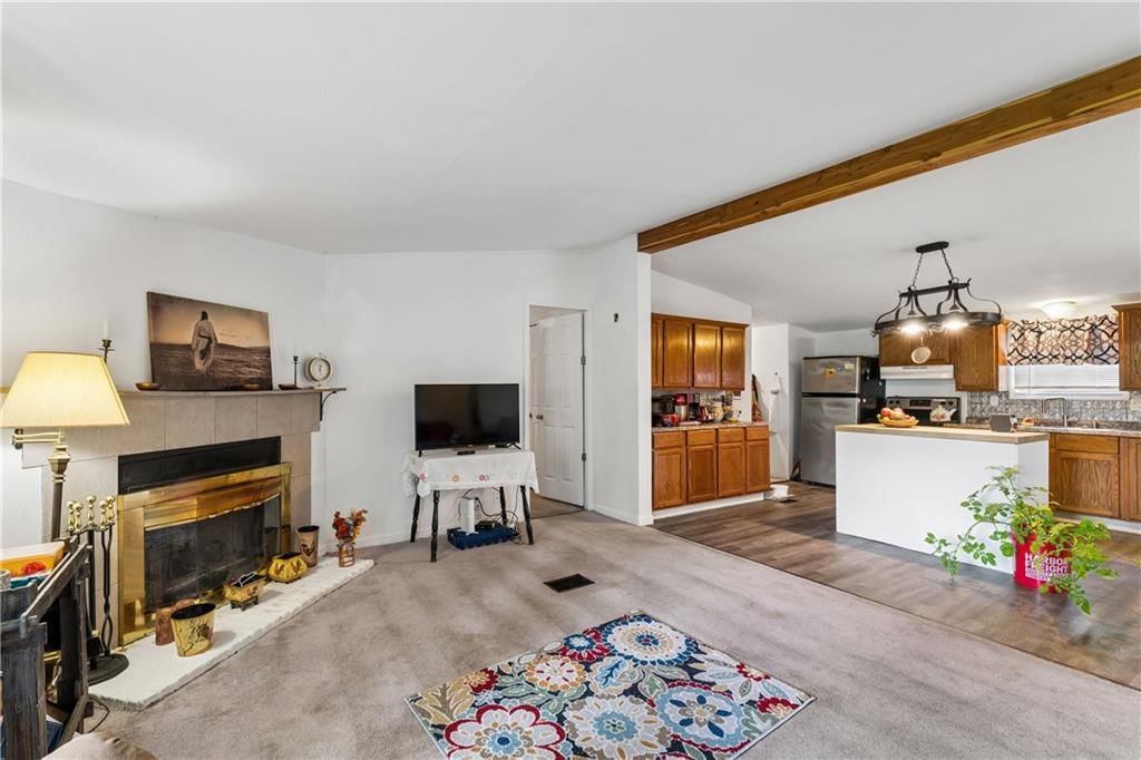 725 S Locust Street — photo 15