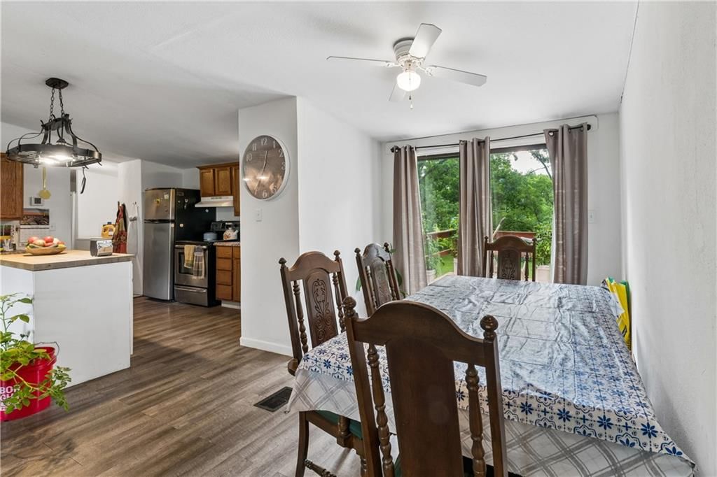 725 S Locust Street — photo 24