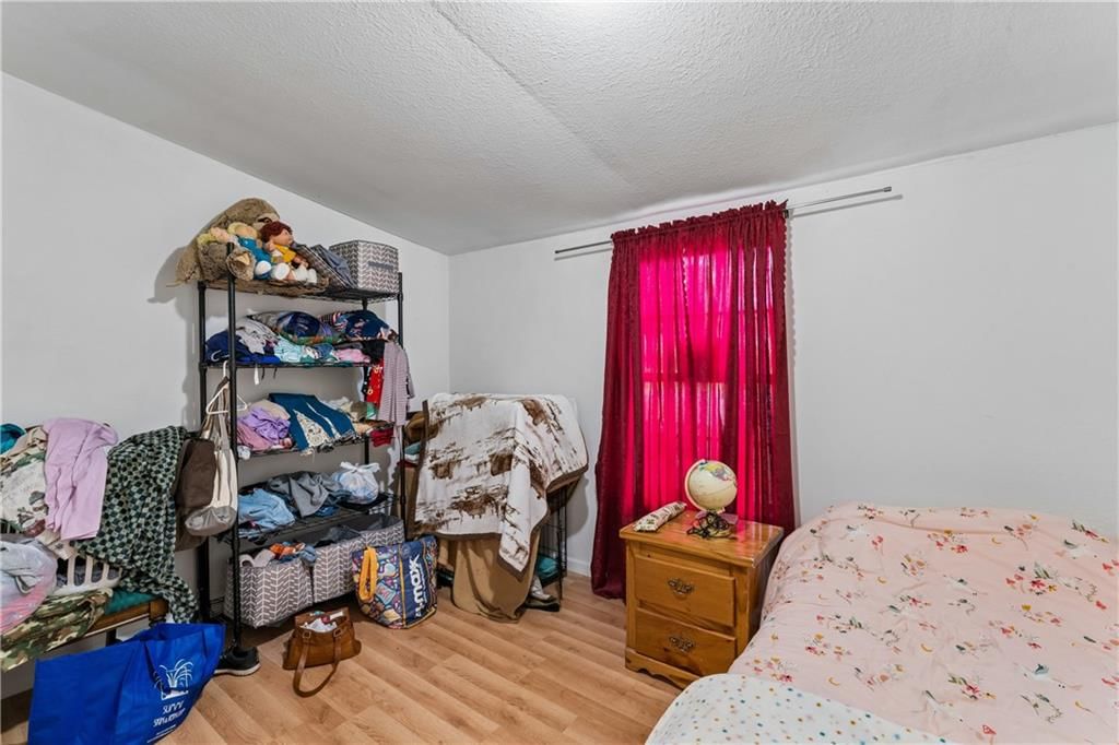 725 S Locust Street — photo 30