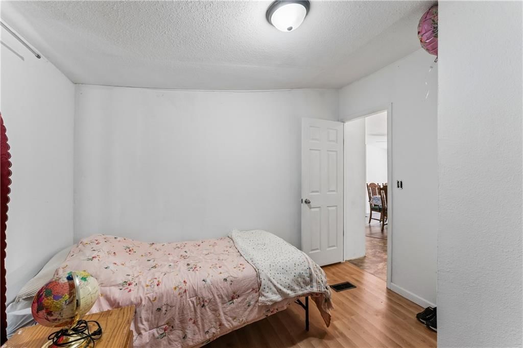 725 S Locust Street — photo 32