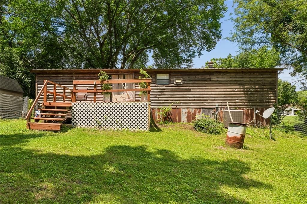 725 S Locust Street — photo 43