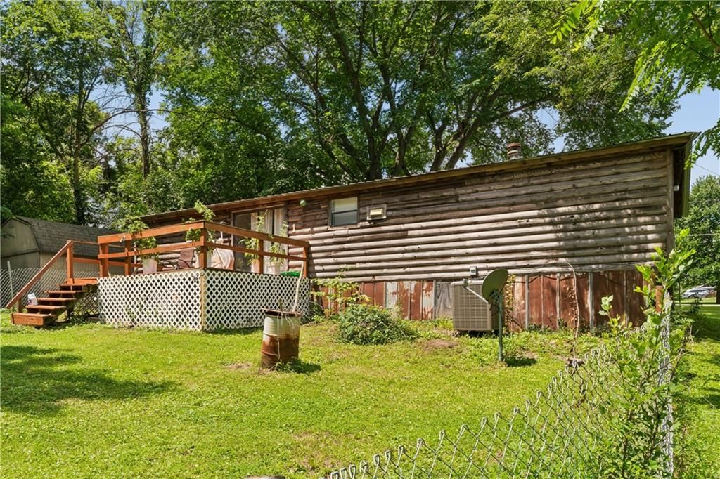725 S Locust Street — photo 44