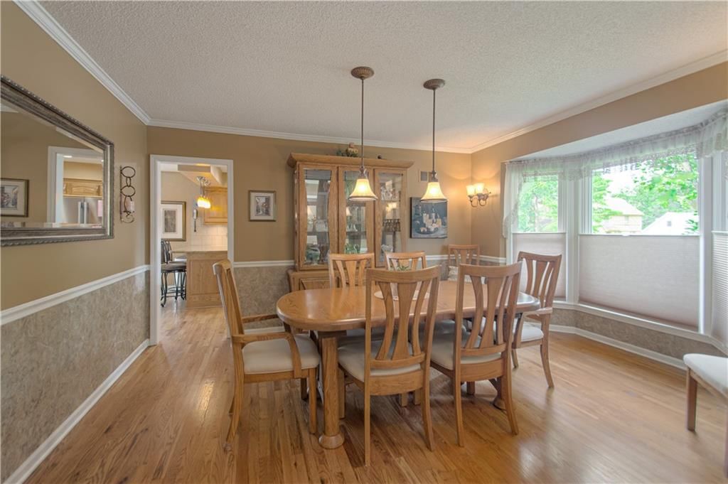 1144 Camelot Drive — photo 13