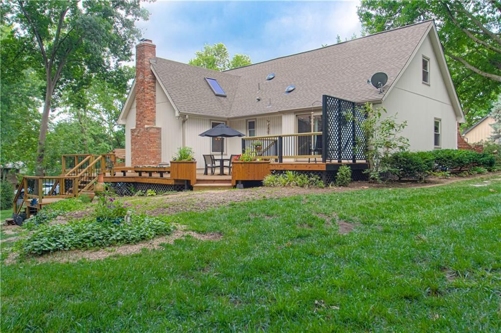 1144 Camelot Drive — photo 36