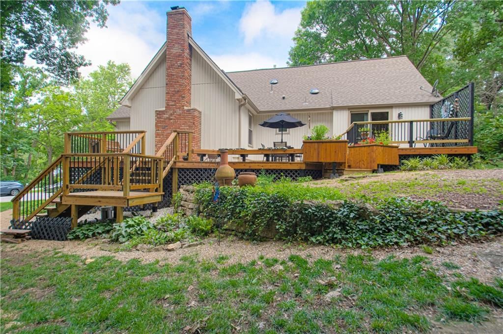 1144 Camelot Drive — photo 39