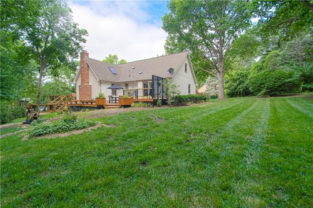 1144 Camelot Drive — photo 40