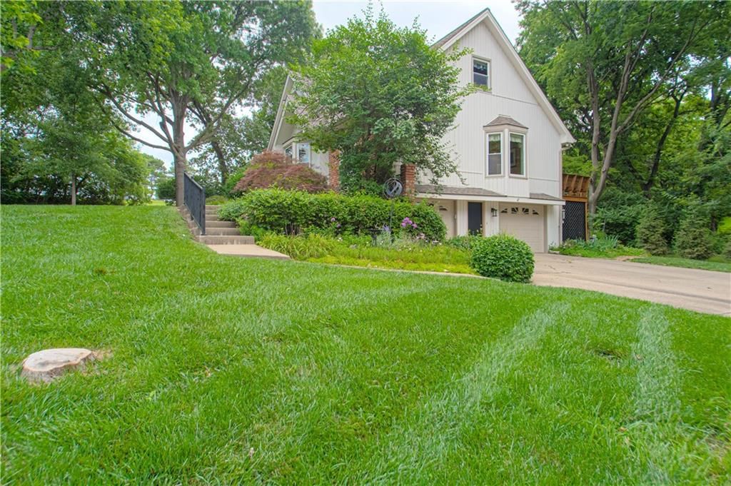 1144 Camelot Drive — photo 42